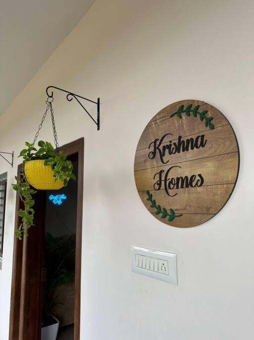 Krishna Homes Bangalore Bagian luar foto